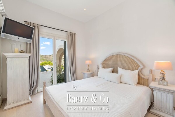 photo 20 Mediterranean Villa with breathtaking sea views on La Mola